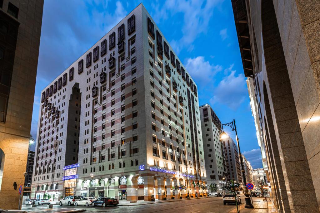 QASR AL ANSAR GOLDEN TULIP